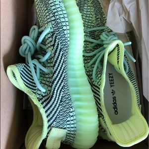 YEEZY 350 Boost